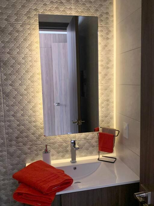 Confort Suite La Carolina Кито Экстерьер фото