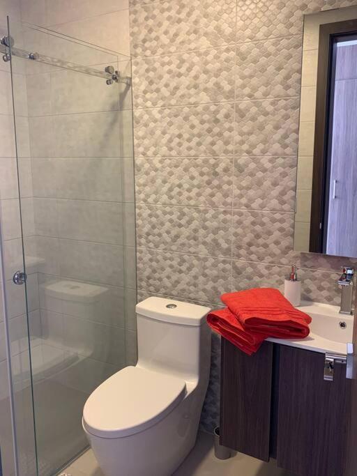 Confort Suite La Carolina Кито Экстерьер фото